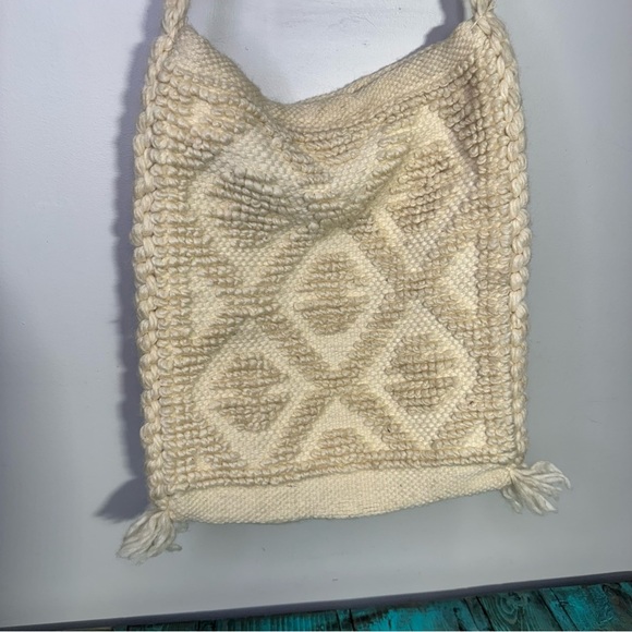 Handmade Crocheted Cream Bag Cottagecore - Picture 4 of 9